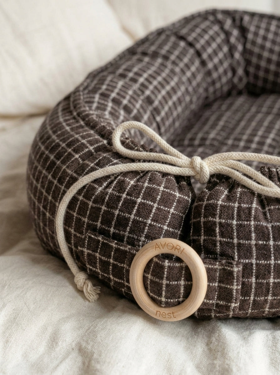 Baby Lounger European Linen - Espresso Gingham